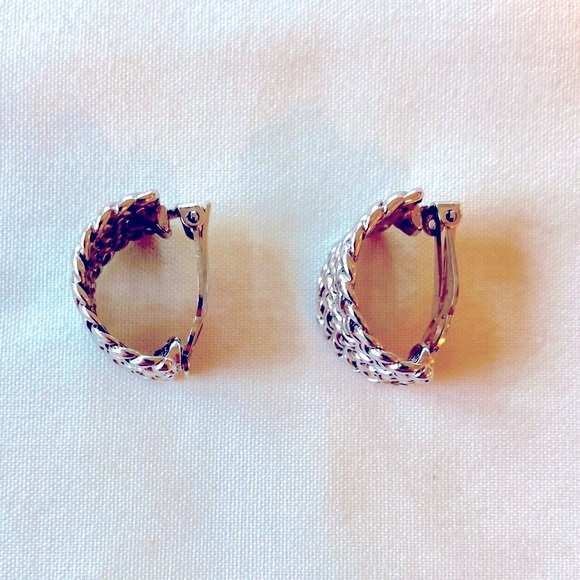 Erwin Pearl Silver Earrings - Picture 3 of 15